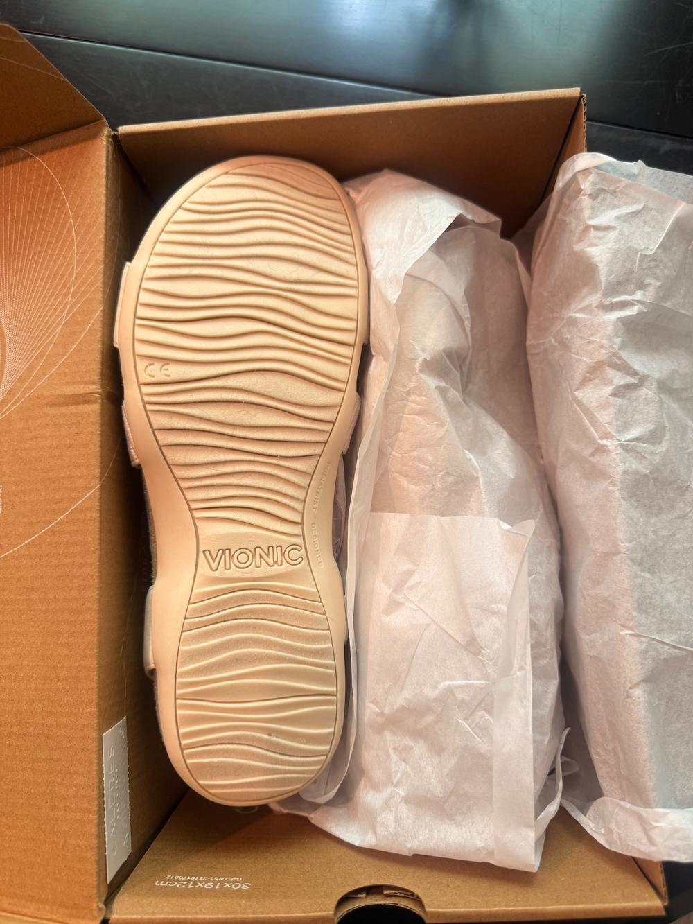 Vionic Women's Cream Crisscross Slide Sandal Size 9 NWT. - Picture 5 of 7